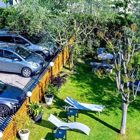 Nirvana Apartments Torbole Sul Garda Extérieur photo
